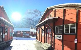Downtown Lodge Hostel - Unique Simple Central